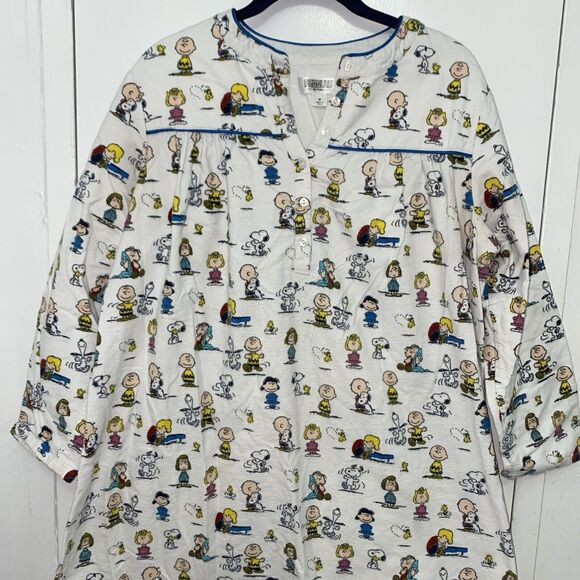 Peanuts Women Intimate Night Gown Snoopy Sleepwear Long Winter Sz M - Picture 1 of 10